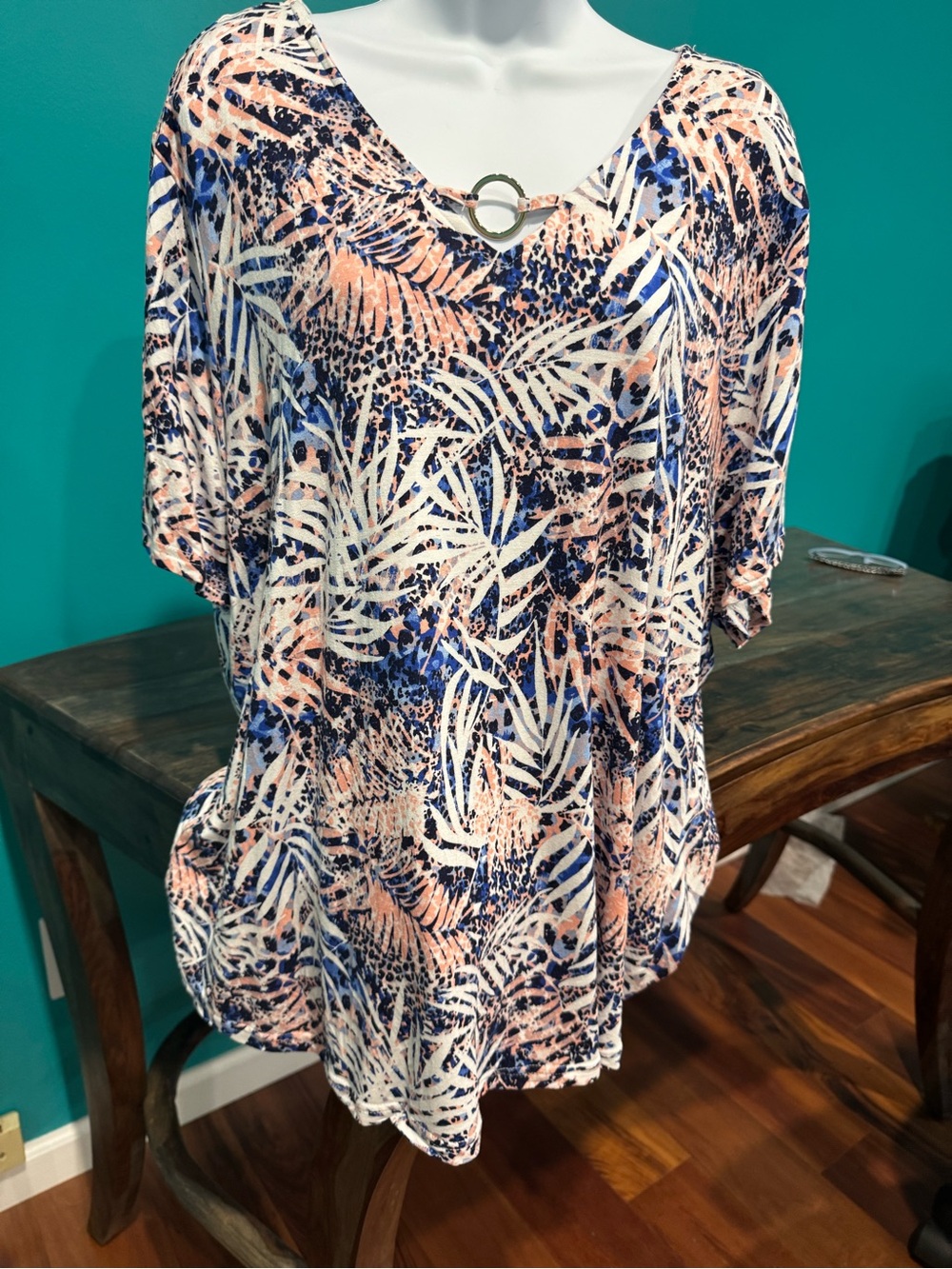 Women's Floral V-Neck Tunic in Navy, Peach & White